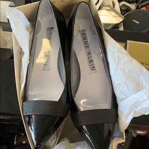 Anne Klein black dress shoes
